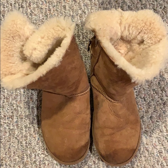 tan fuzzy boots
